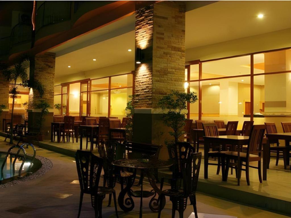 Hotel Siam Platinum Pattaya Esterno foto